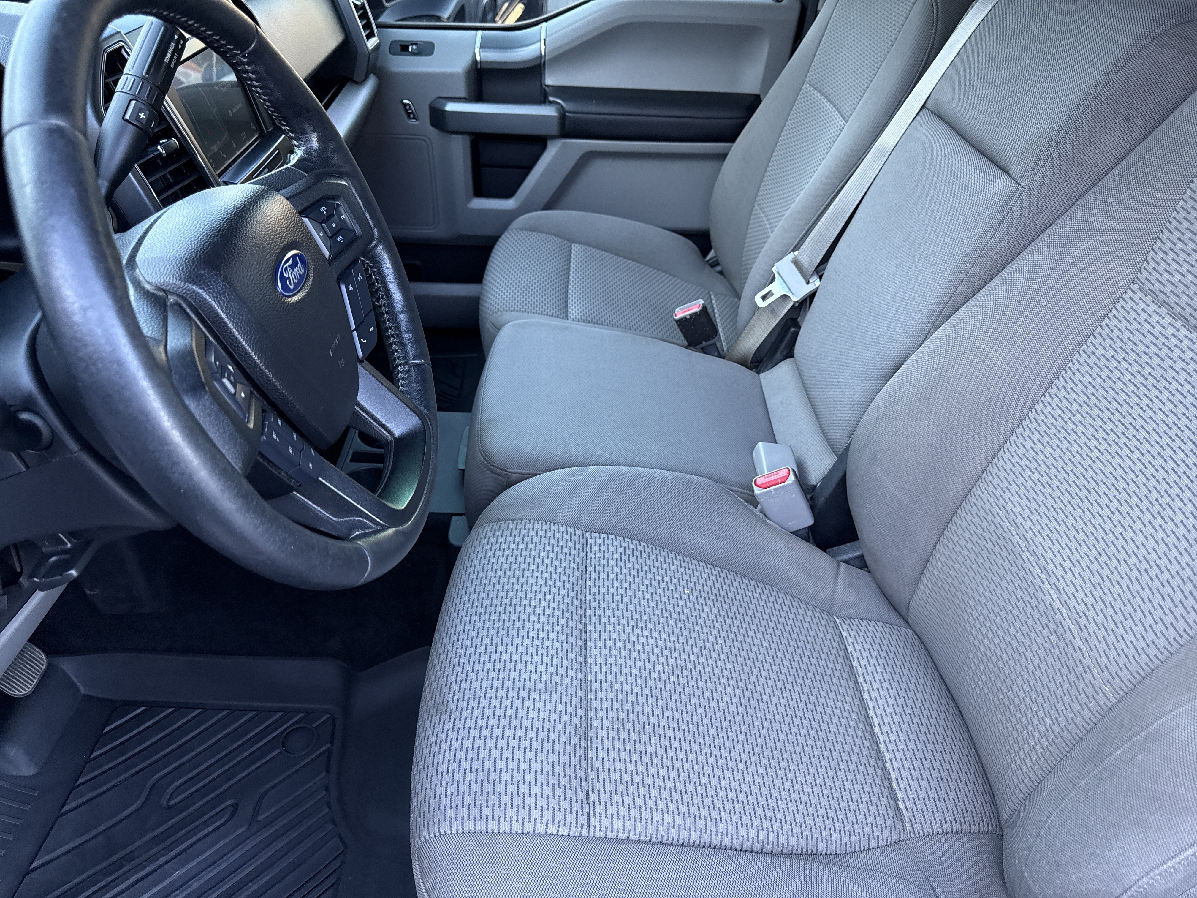 Used 2017 Ford F150 XLT w/ Equipment Group 302A Luxury AWD/4WD image 21