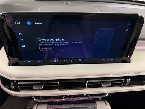 Used 2025 Lincoln Aviator Reserve w/ Equipment Group 201A image 10