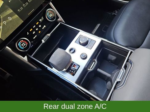 Used 2023 Land Rover Range Rover Long Wheelbase Autobiography image 19