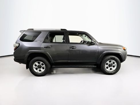 Used 2021 Toyota 4Runner SR5 AWD/4WD image 4
