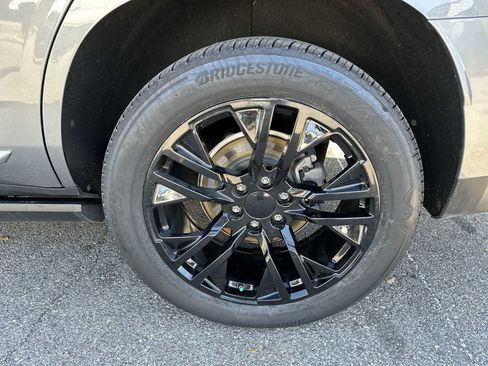 Used 2021 GMC Yukon Denali w/ Denali Ultimate Package image 12