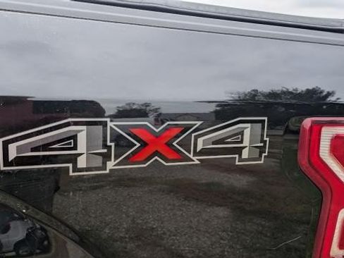 Used 2020 Ford F150 XLT w/ Equipment Group 302A Luxury AWD/4WD image 5