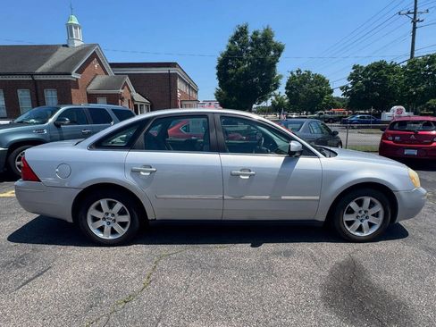 Used 2005 Ford Five Hundred SEL FWD image 15