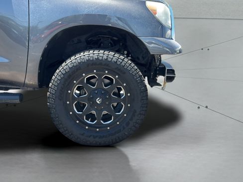 Used 2012 Toyota Tundra 4x4 CrewMax w/ Tow Pkg image 34