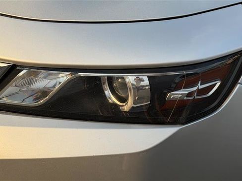 Used 2018 Chevrolet Impala Premier FWD image 12