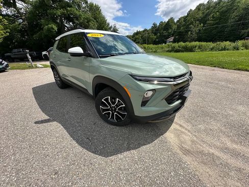 Used 2024 Chevrolet TrailBlazer ACTIV w/ Driver Confidence Package AWD/4WD image 7