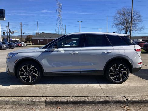 New 2025 Lincoln Corsair Reserve image 8