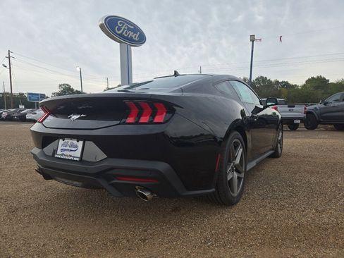 New 2025 Ford Mustang Ecoboost image 5