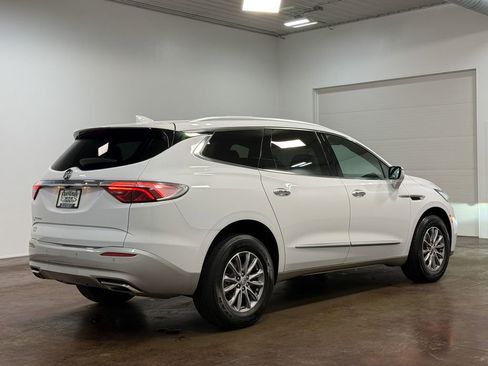 Used 2023 Buick Enclave Essence AWD/4WD image 24