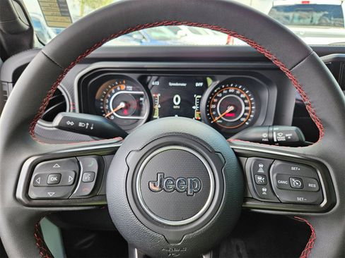 Used 2024 Jeep Gladiator Rubicon image 18