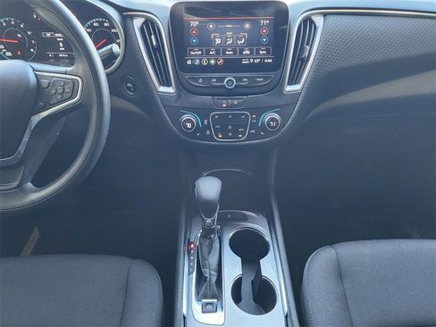 Used 2023 Chevrolet Malibu LT image 12