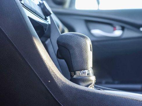 Used 2018 Honda Civic EX image 22