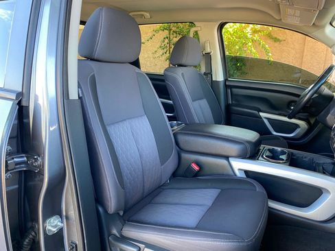 Used 2021 Nissan Titan SV w/ SV Convenience Package RWD image 42