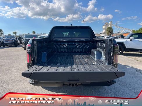 New 2026 GMC Sierra EV Elevation image 10