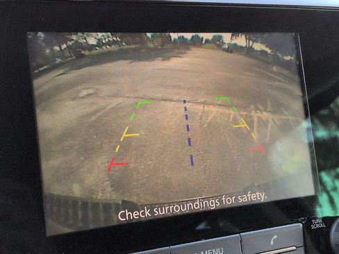Used 2024 Nissan Titan SV AWD/4WD image 19