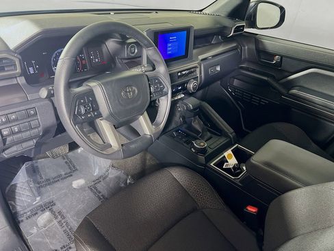 Certified 2025 Toyota 4Runner SR5 AWD/4WD image 10