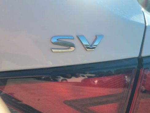 Used 2024 Nissan Sentra SV FWD image 25
