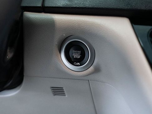 Used 2023 Chrysler Voyager LX FWD image 27