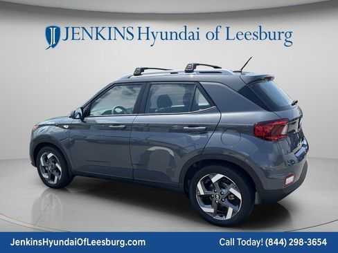 New 2026 Hyundai Venue SEL FWD image 7