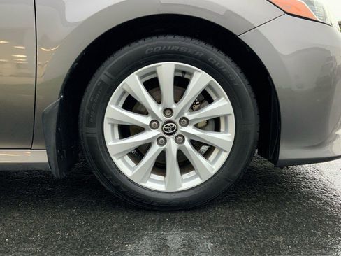 Used 2020 Toyota Camry LE FWD image 25