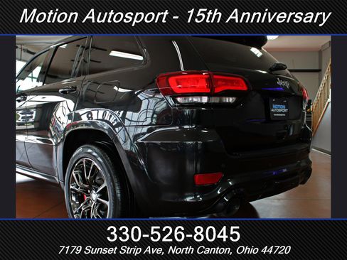 Used 2016 Jeep Grand Cherokee SRT AWD/4WD image 8