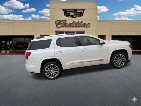 Used 2023 GMC Acadia Denali w/ Denali Ultimate Package FWD image 3