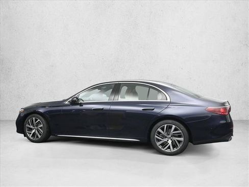 New 2026 Mercedes-Benz E 350 4MATIC Sedan image 4