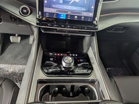 New 2026 Jeep Grand Wagoneer L Limited image 16