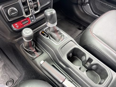 Used 2020 Jeep Gladiator Rubicon AWD/4WD image 27
