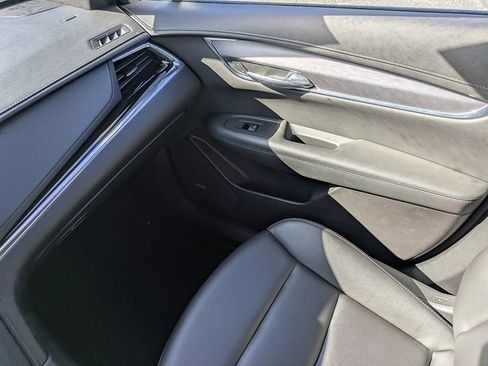 Used 2024 Cadillac XT6 Luxury FWD image 16