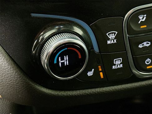 Used 2022 Chevrolet Equinox Premier image 19