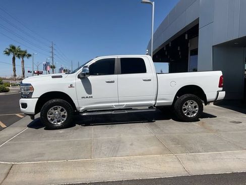 Used 2023 RAM 2500 Laramie AWD/4WD image 4