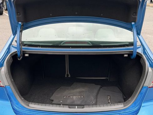 Used 2018 Hyundai Elantra SEL FWD image 12