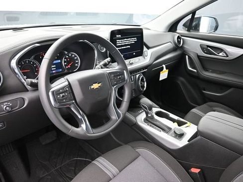 New 2026 Chevrolet Blazer LT w/ Convenience Package AWD/4WD image 17