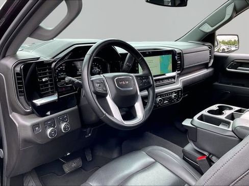 Used 2025 GMC Sierra 1500 SLT AWD/4WD image 12