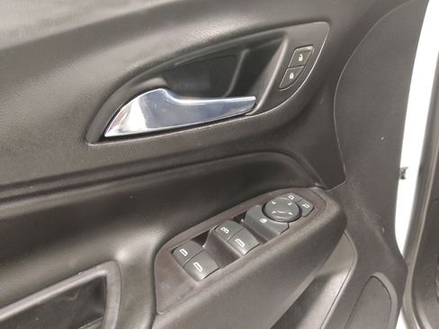 Used 2021 Chevrolet Equinox LT FWD image 27
