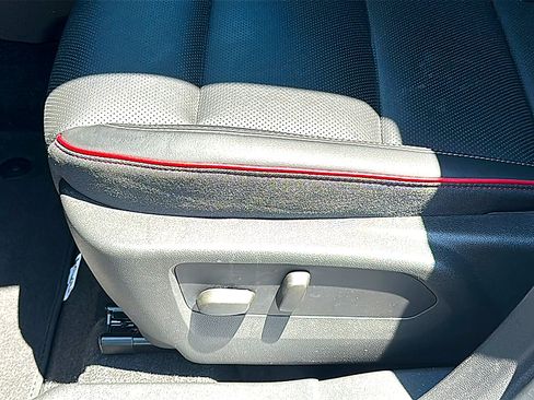 Used 2023 Buick Envision Essence w/ Sport Touring Package FWD image 15