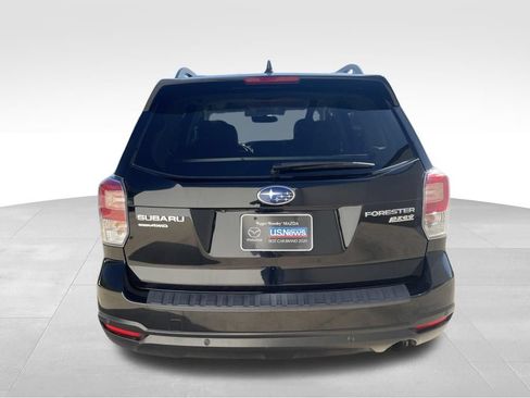 Used 2017 Subaru Forester 2.5i Touring AWD/4WD image 6