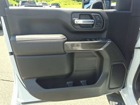 Used 2022 GMC Sierra 2500 AT4 w/ Gooseneck/5TH Wheel Package AWD/4WD image 12