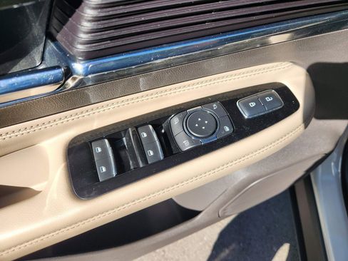 Used 2022 Lincoln Corsair Reserve w/ Equipment Group 201A image 30