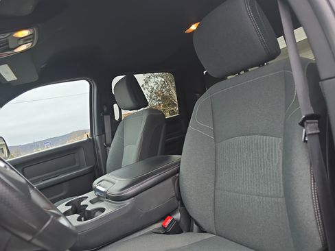 Used 2022 RAM 3500 Tradesman image 12