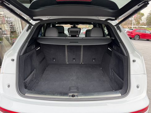 Used 2021 Audi SQ5 Premium Plus w/ Premium Plus Package image 21