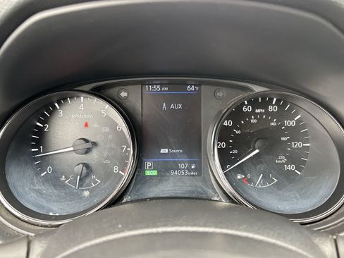 Used 2020 Nissan Rogue SV AWD/4WD image 12