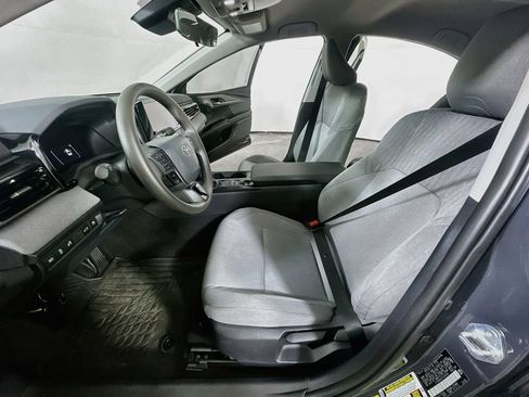 Used 2026 Toyota Camry LE FWD image 17