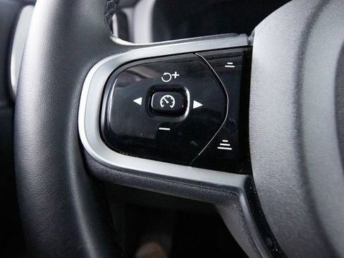 Certified 2025 Volvo XC60 B5 Plus AWD/4WD image 16