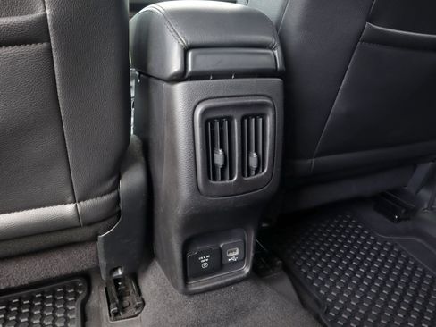 Used 2019 Jeep Compass Altitude image 24