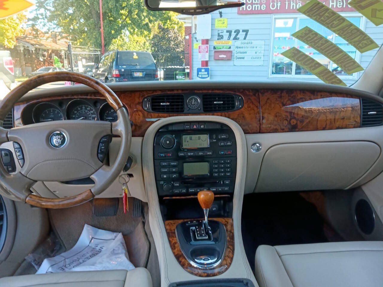Used 2004 Jaguar XJ8 RWD image 12
