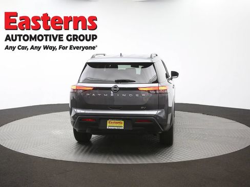 Used 2022 Nissan Pathfinder SV FWD image 38