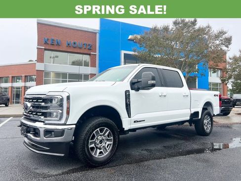 Used 2024 Ford F250 Lariat image 1