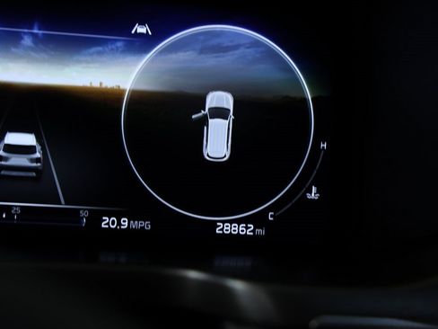 Used 2023 Kia Sorento SX image 25